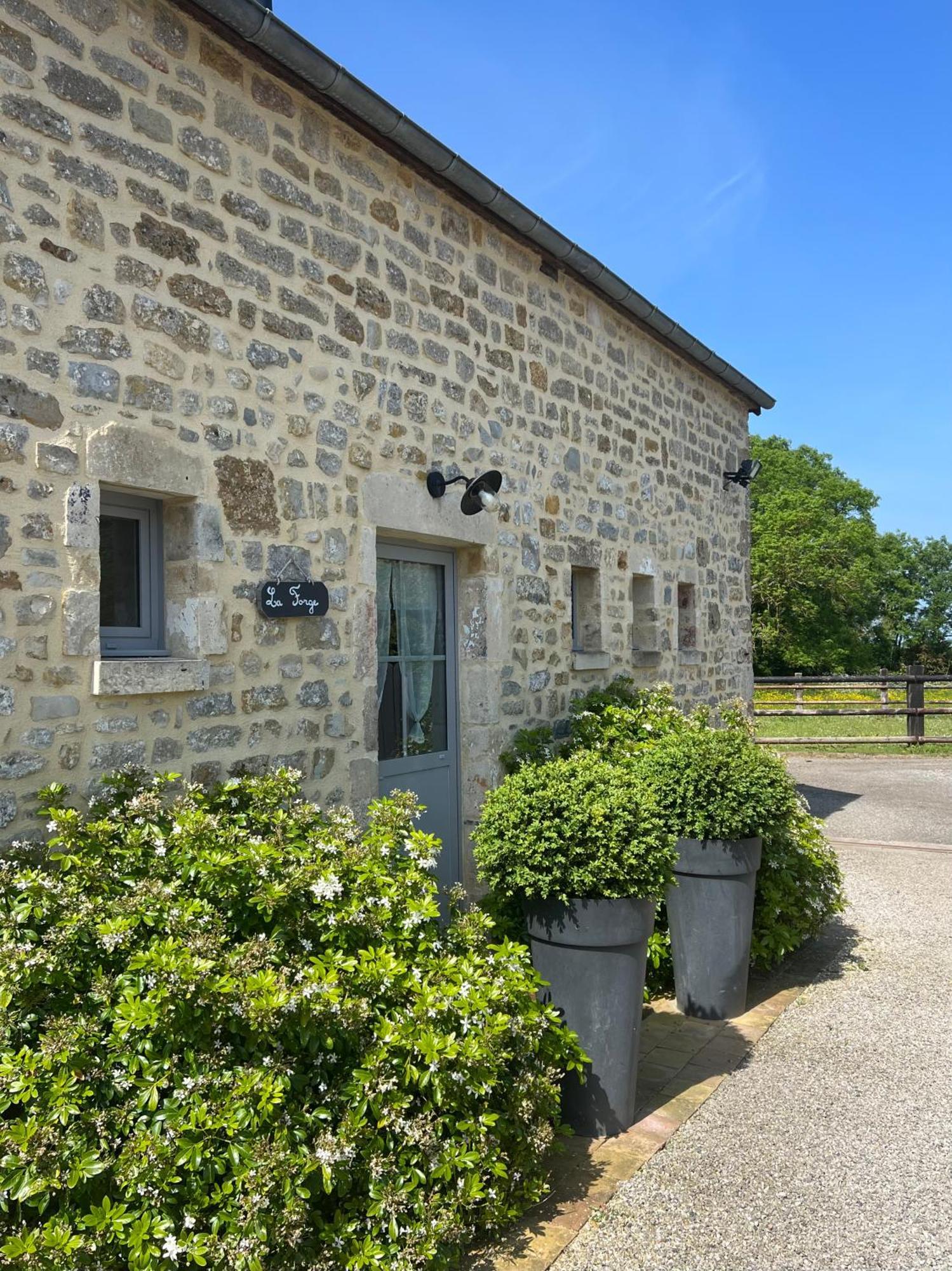 Villa La Forge, Gite Familial,A Sainte Mere Eglise Exterior foto