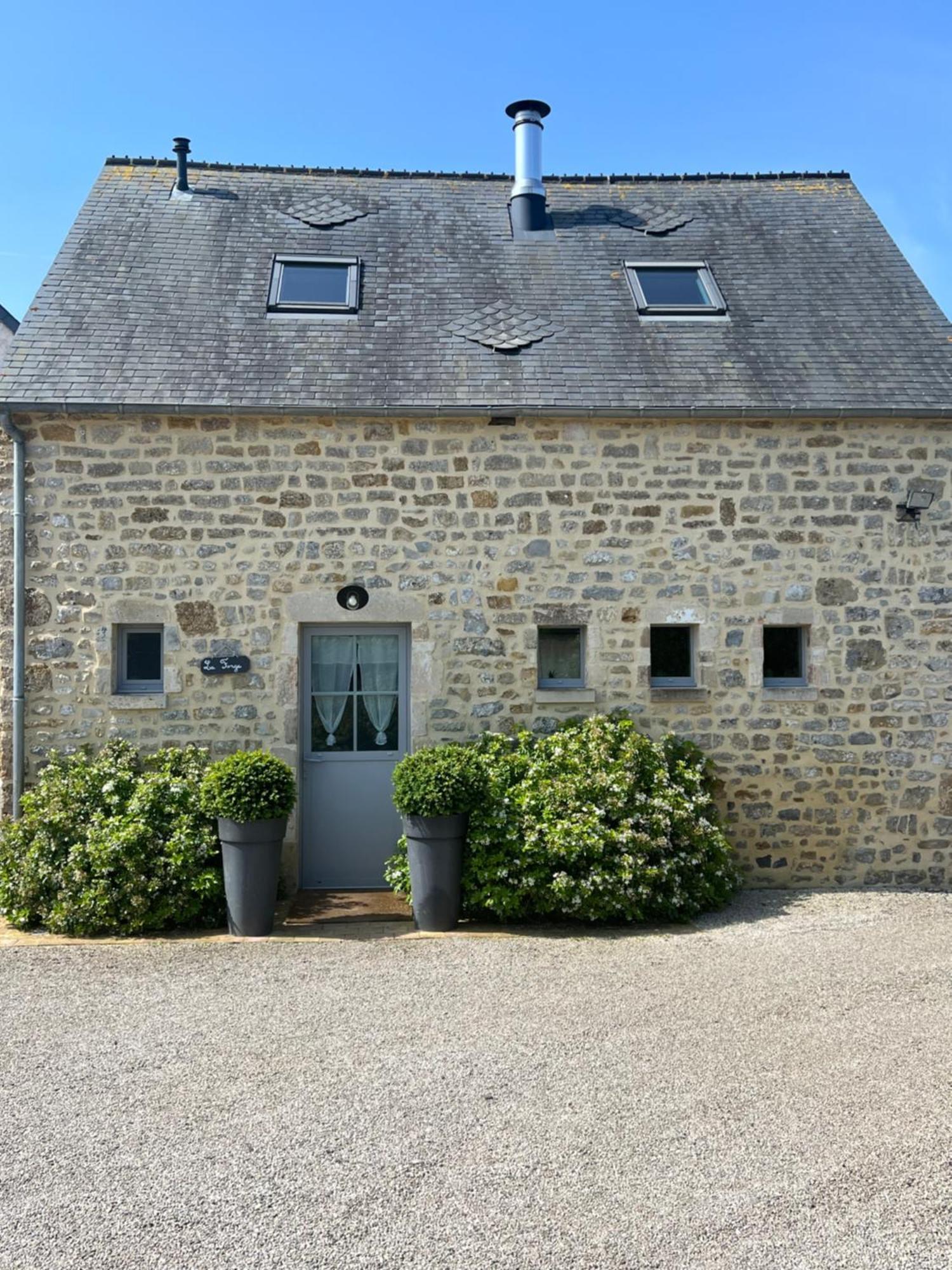 Villa La Forge, Gite Familial,A Sainte Mere Eglise Exterior foto